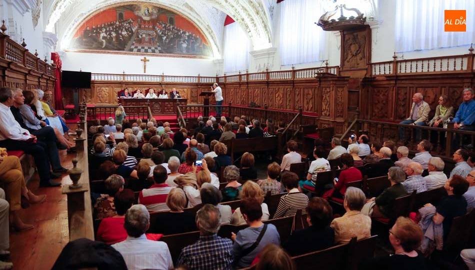 Inicio de un curso anterior de la Universidad de la Experiencia - Archivo