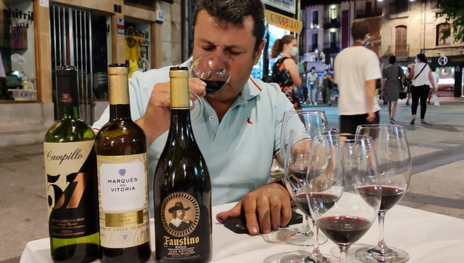 Javier Bragado como director de la cata