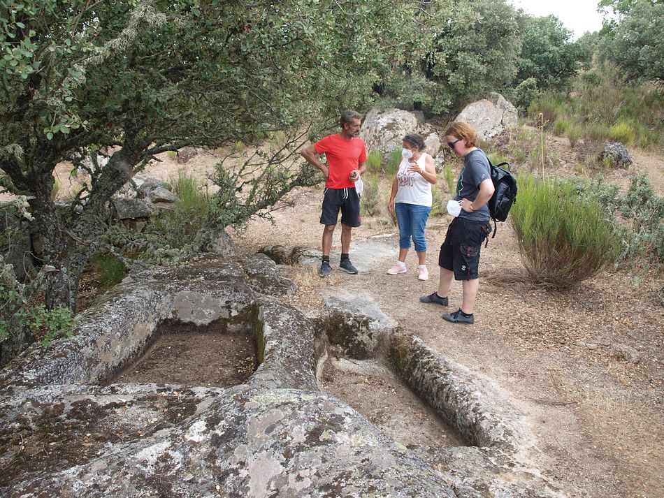 Miembros de la asociación Sorihuela Visigoda visitan restos arqueológicos - Isidoro Sánchez