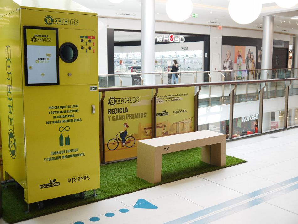 Máquinas Reciclos, en el Centro Comercial El Tormes