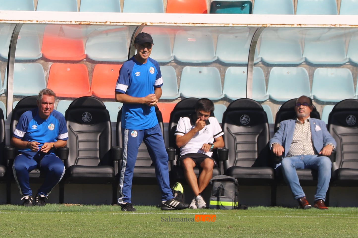 Calderón, en el banquillo / Lydia González