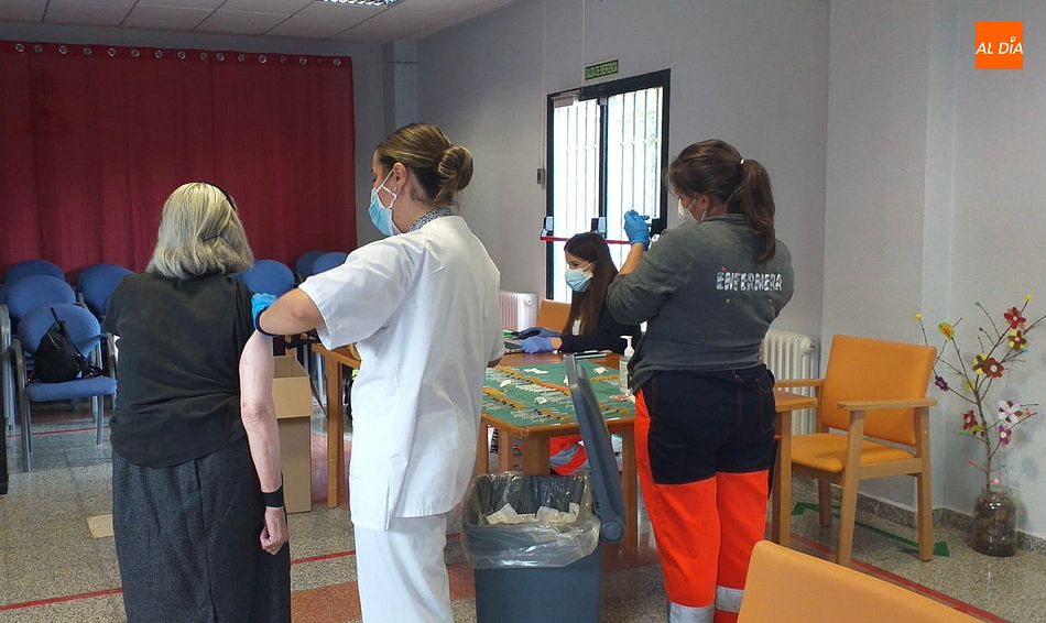 Se administraron terceras dosis a mayores en la residencia de Guijuelo