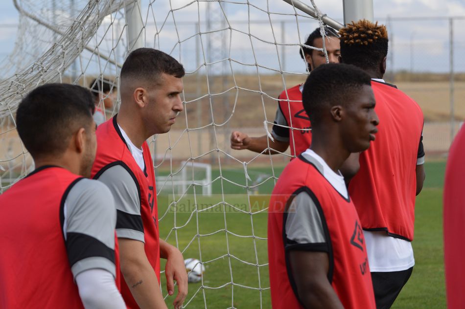 Adri Carrasco y Bouba Barry, en su primer día de trabajo con el Salamanca UDS / Carlos Cuervo