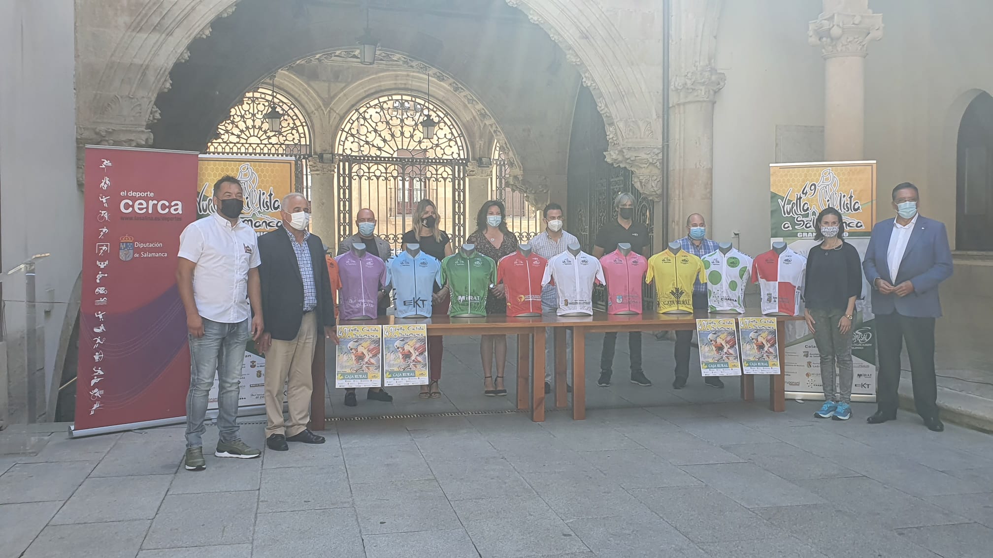 Foto de familia de La Vuelta / Carlos Cuervo