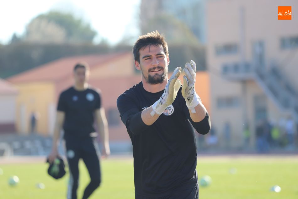 Dani Sotres, en un derbi contra Unionistas