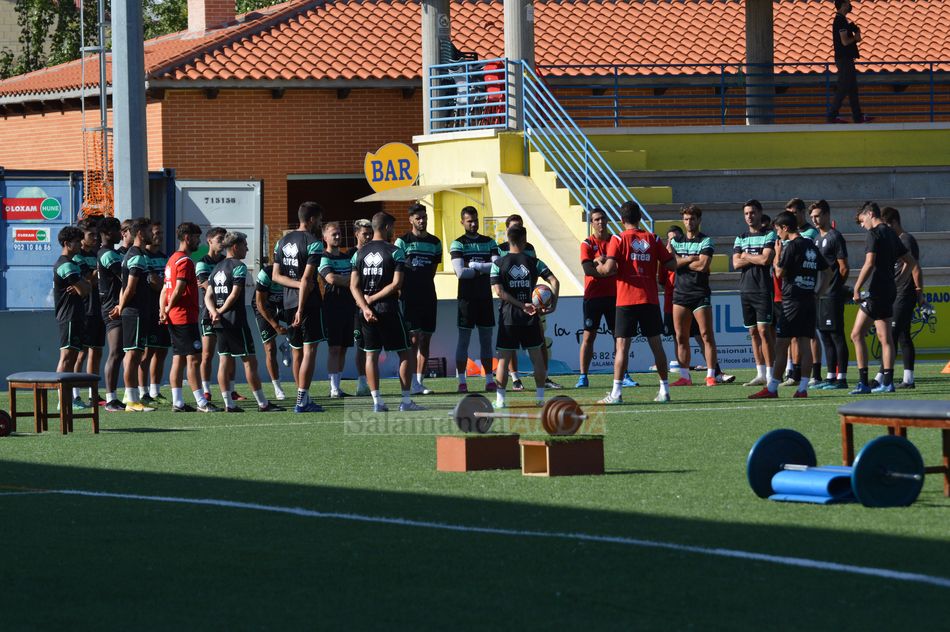 La plantilla de Unionistas, en el Reina Sofía / Carlos Cuervo