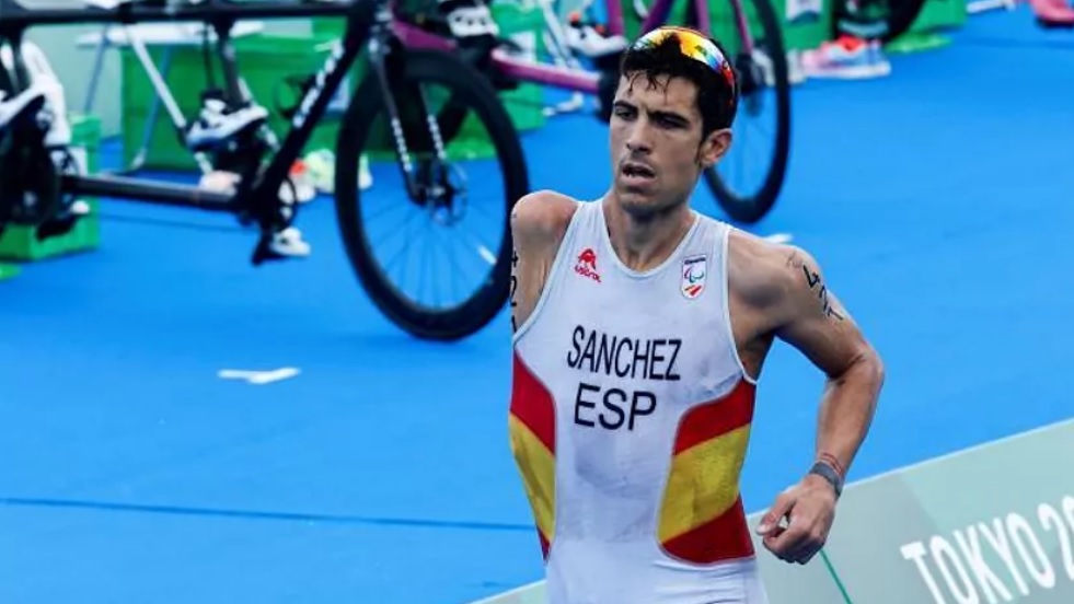 Palomero, con España, en Tokio / TWITTER