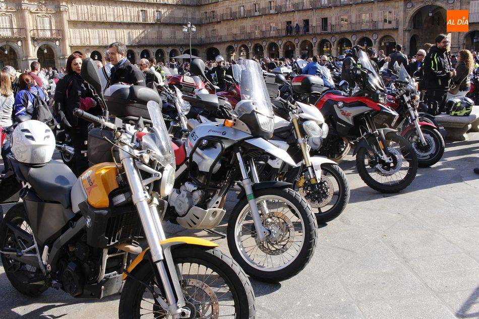 La DGT llevará a cabo este fin de semana una campaña intensiva de vigilancia y control de motos y ...