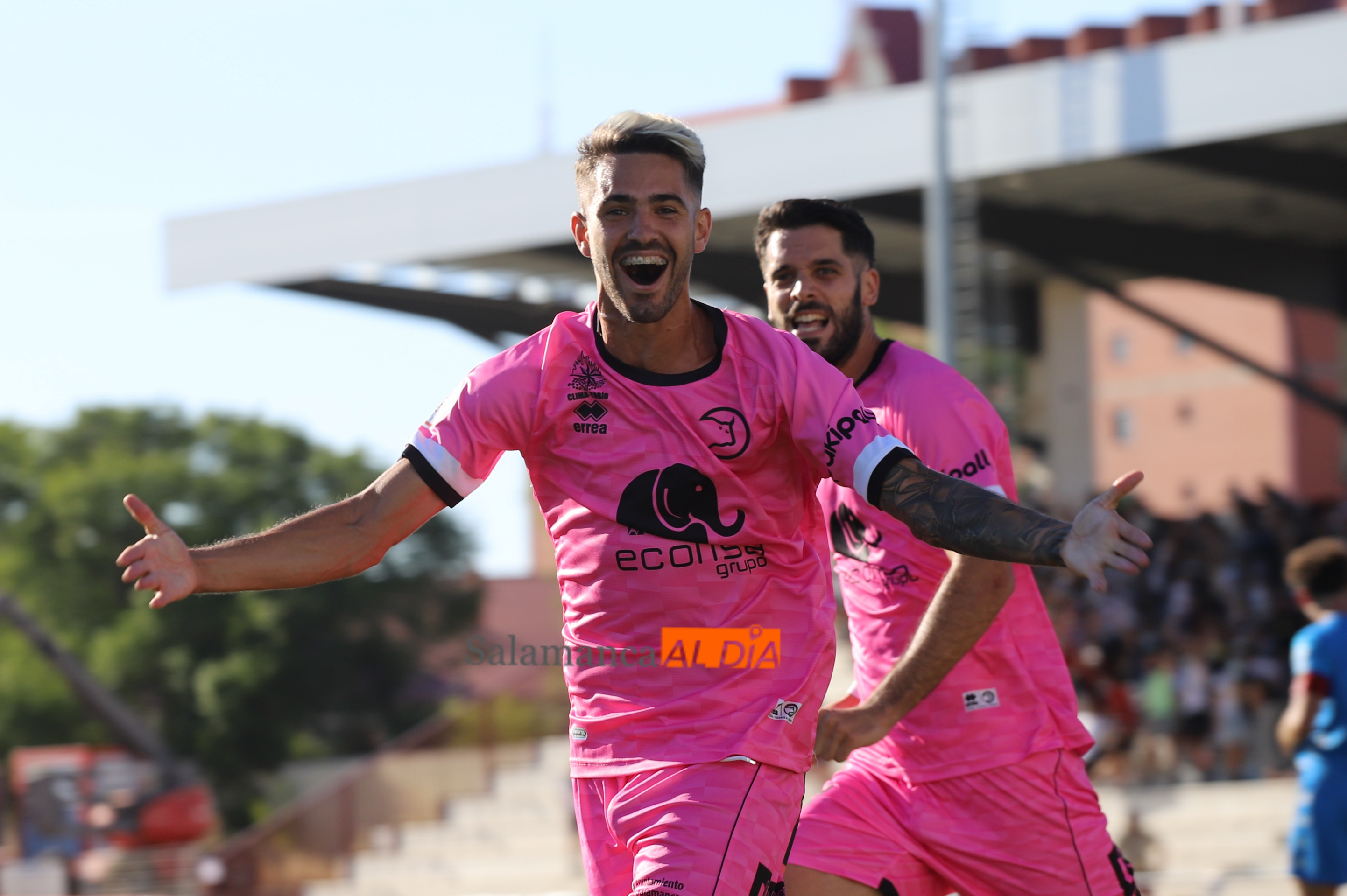 Rayco celebra su gol ante la cámara de SALAMANCA AL DÍA / Lydia González