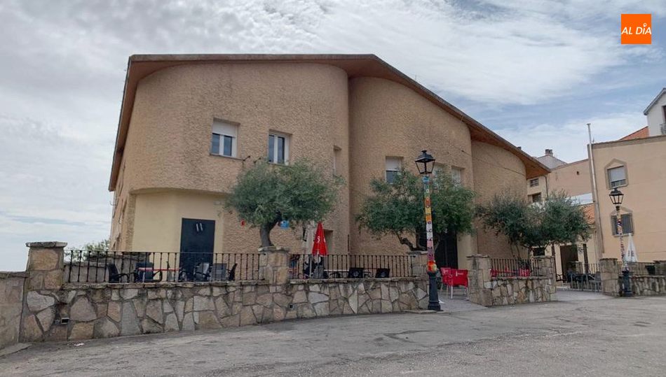 Fachada de la Cafetería-Hospederçia Municipal de Saucelle / FOTOS: DAVID SÁNCHEZ