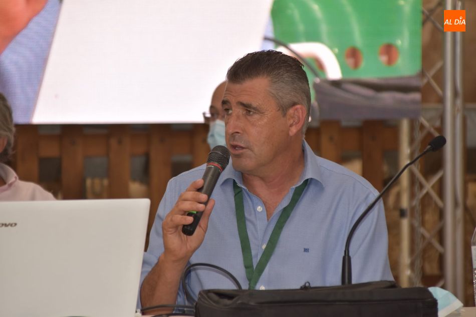El diputado de Agricultura y Ganadería, Julián Barrera, en la inauguración de este foro. Foto de Vanesa Martins