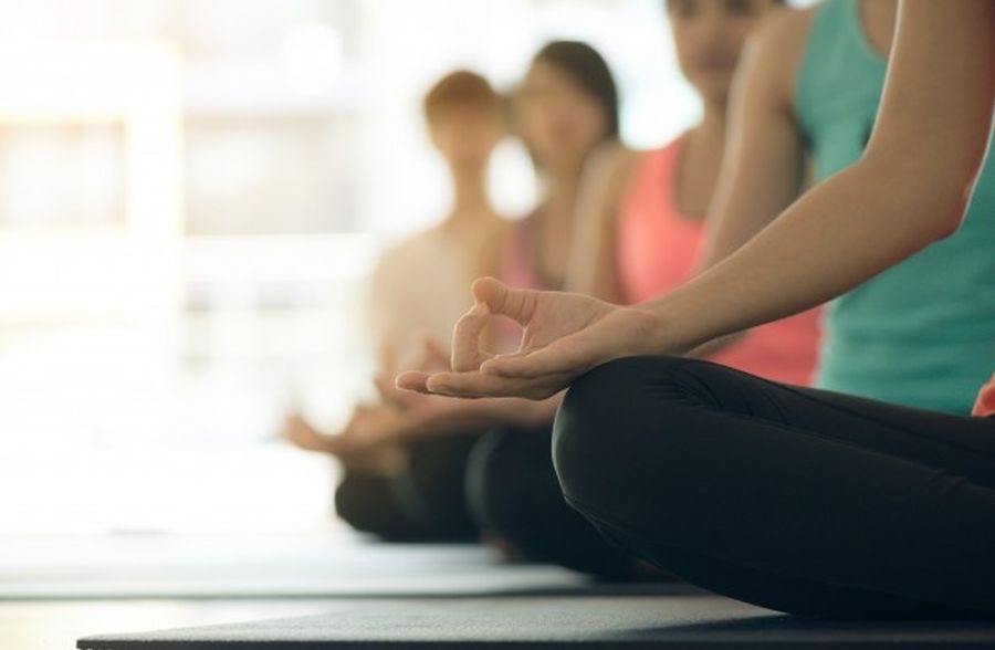 Este programa municipal incluye actividades de mantenimiento físico, yoga, pilates y tenis