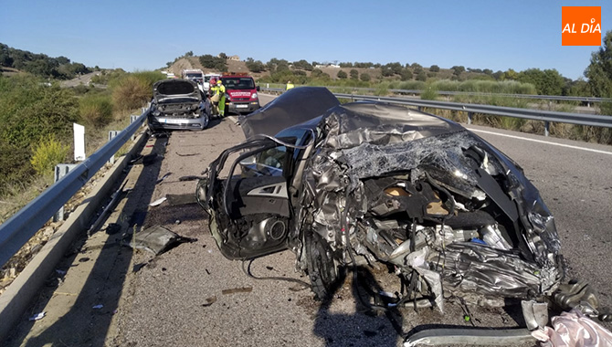 Una persona ha fallecido tras ser atropellada por un camión mientras caminaba por la A-62/ Foto: Adrián M.Pastor