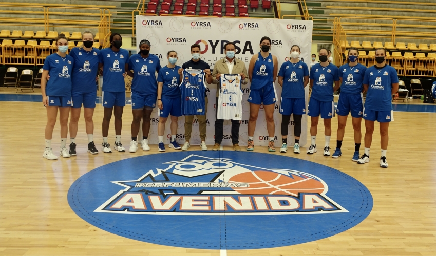 Acto de presentación de la ropa / CB Avenida