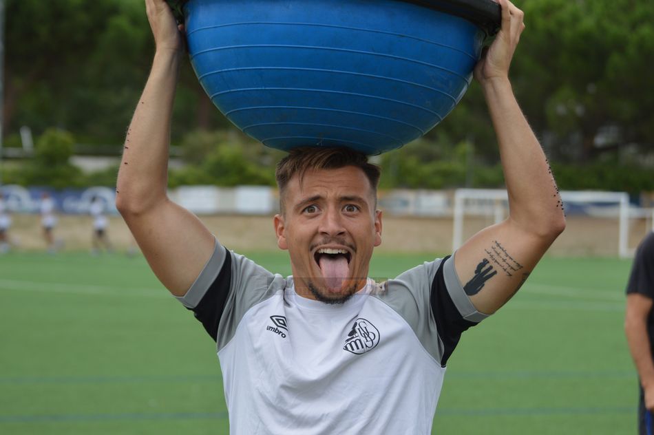 Dani Palomares broma en una foto / Carlos Cuervo