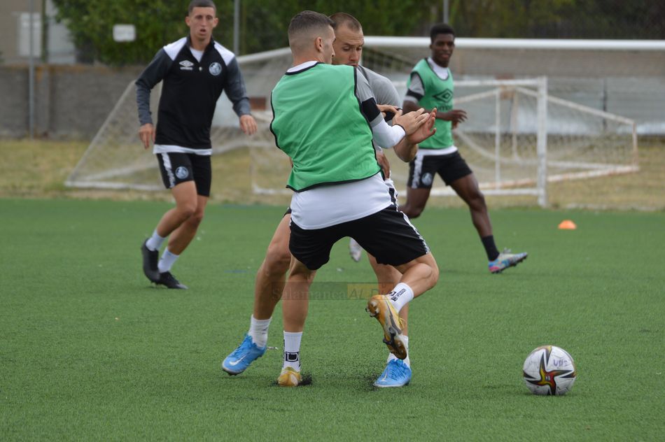 Carrasco y Kristian, en una lucha / Carlos Cuervo