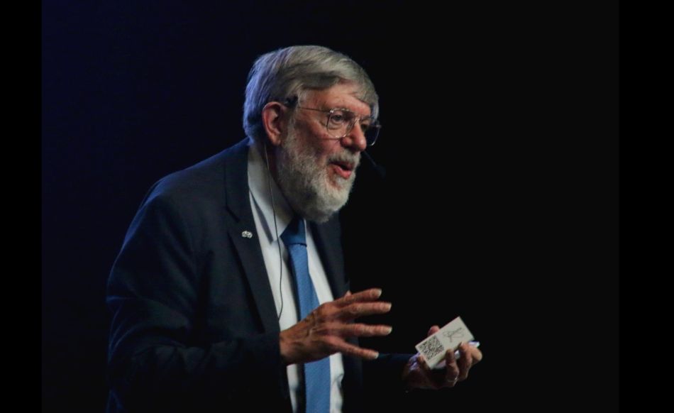 El premio Nobel en Física, William D. Phillips.