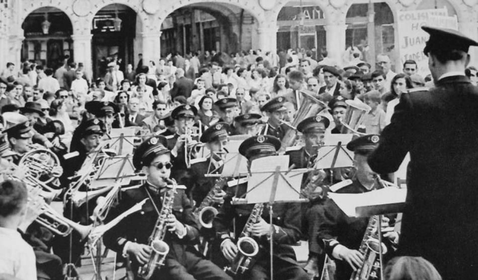 La Banda Muncipal de Música en las Ferias de 1948