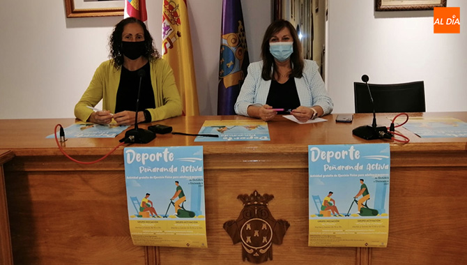 La alcaldesa de la ciudad, Carmen Ávila, y la concejala de Deportes, Pilar García, presentaban el programa Peñaranda Activa