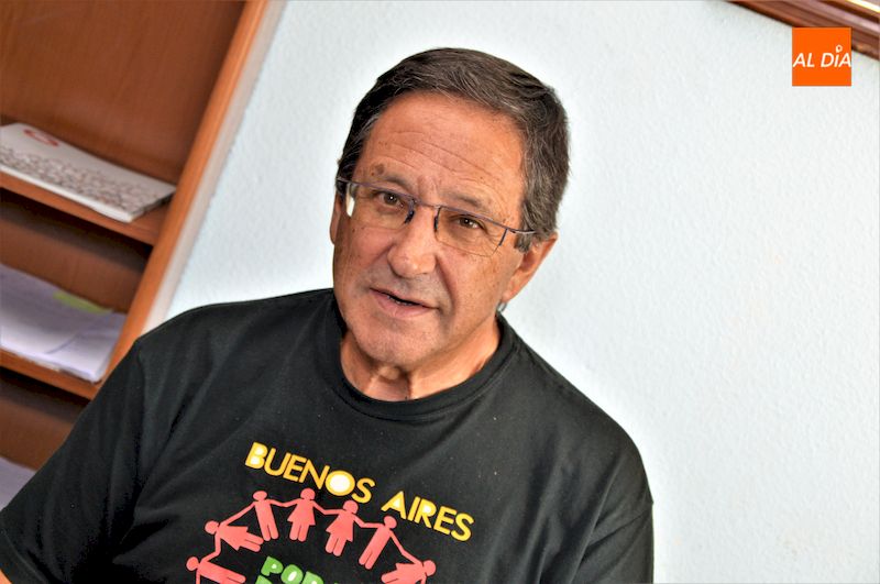 Emiliano Tapia, párroco del barrio de Buenos Aires