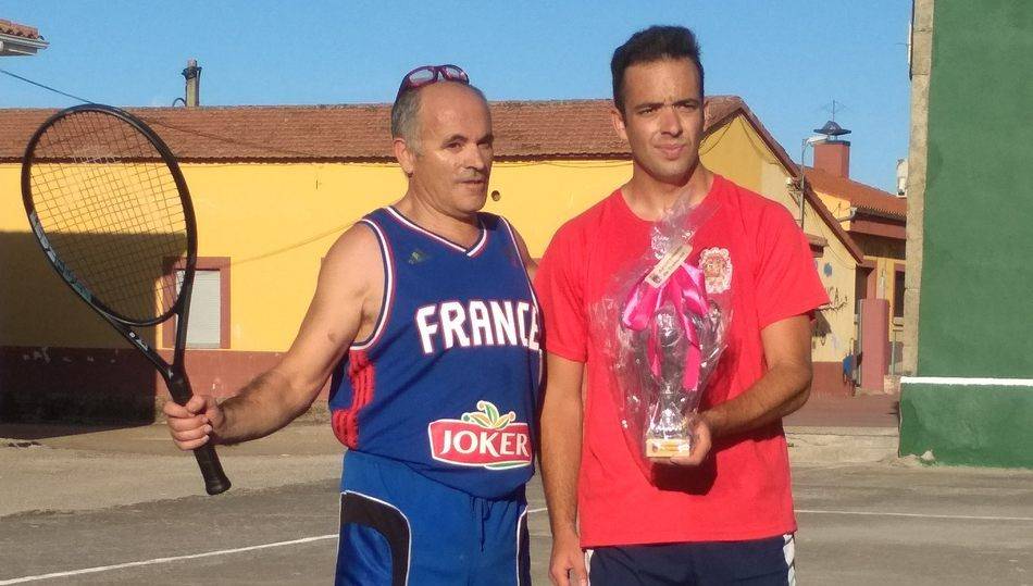 Almendra Trendrá por SAn Miguel su torneo de frontenis