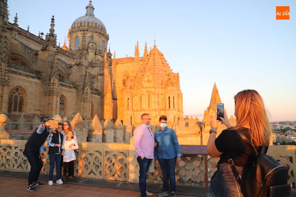 La visita gratuita a Ieronimus, las torres de la Catedral de Salamanca, provocó colas en el acceso, para disfrutar de estas espectaculares vistas. Foto de Lydia González