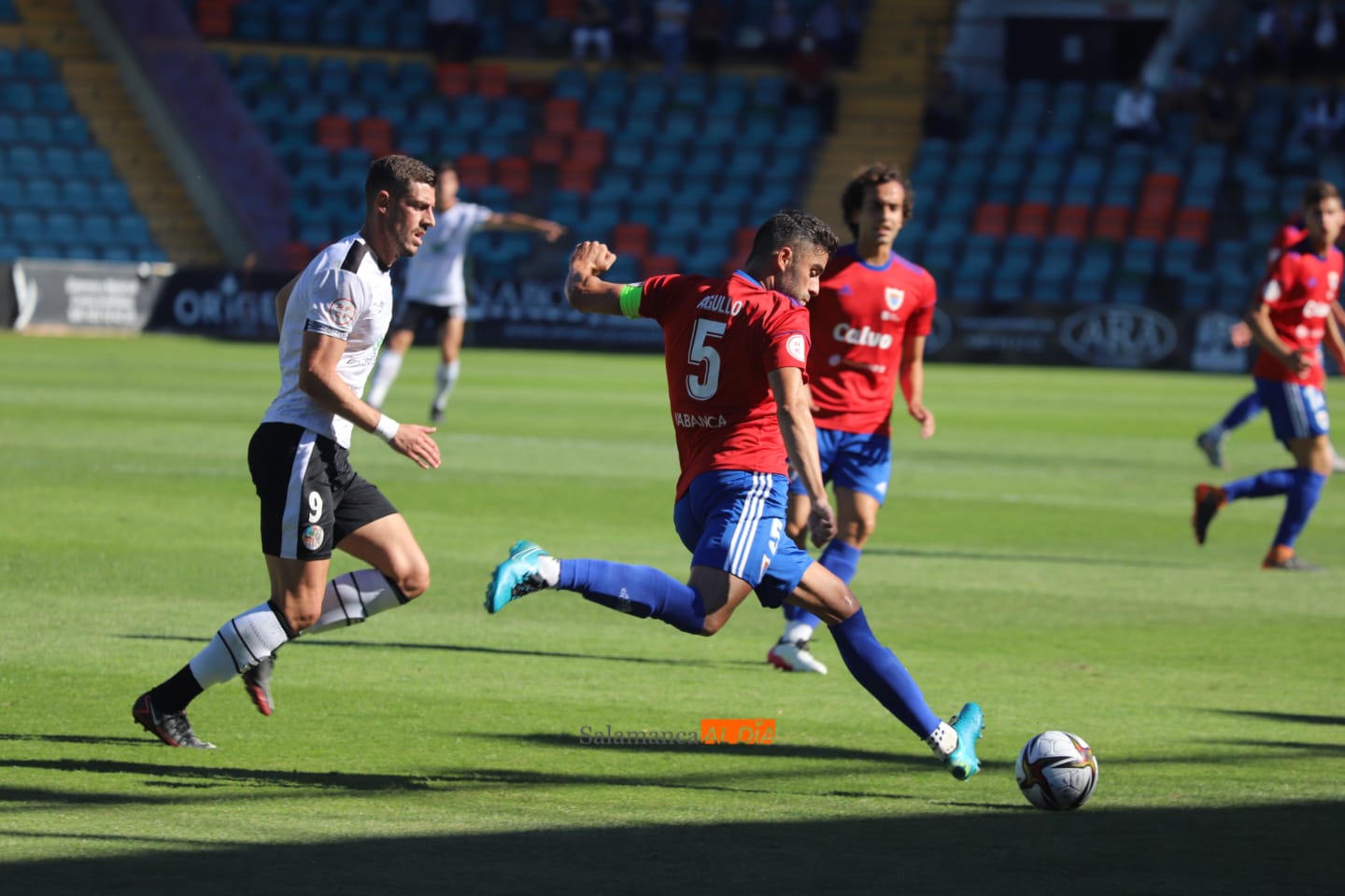 Jairo Morillas observa un desplazamiento en largo de Agulló / Lydia González