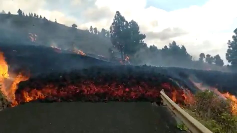 La actividad volcánica mantiene las mismas 6 carreteras cortadas en La Palma