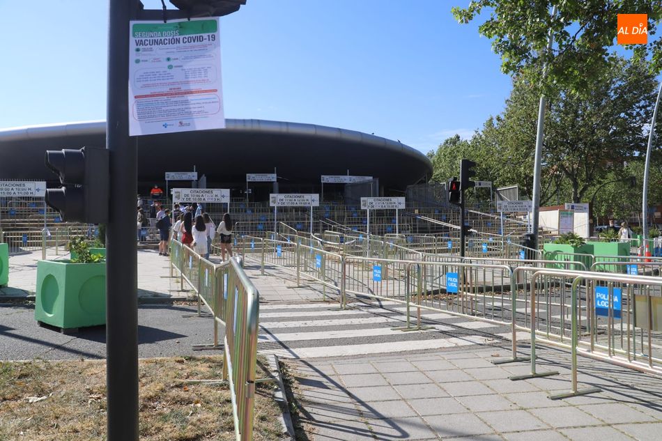 Multiusos Sánchez Paraíso habilitado como centro de vacunaciones masivas. Foto de archivo