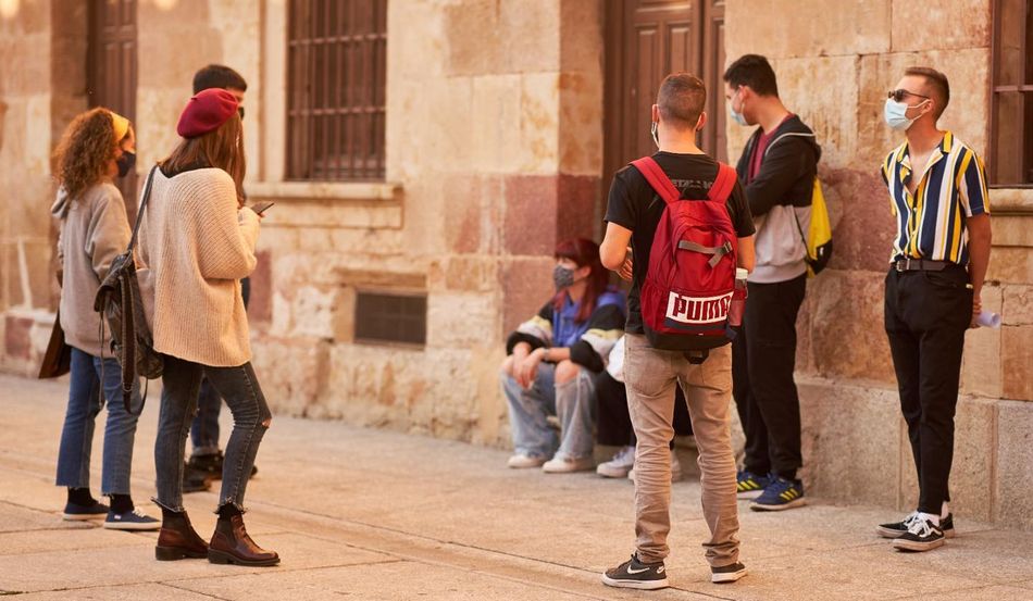 Estudiantes de la USAL en el centro de Salamanca. Foto USAL