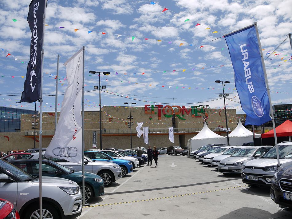 Imagen de archivo de la primera Feria del Vehículo en el CC El Tormes