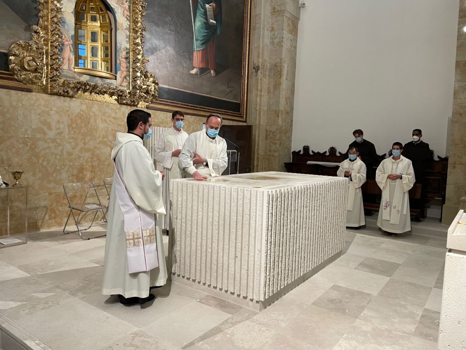 Nuevo altar de la iglesia del Carmen de Abajo - Diócesis de Salamanca