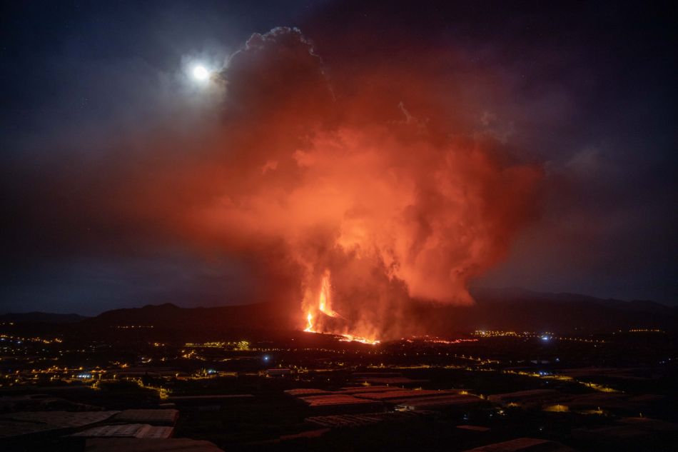 La nueva colada de lava del volcán de Cumbre Vieja, a 25 de septiembre de 2021, en La Palma - Kike Rincón - Europa Press
