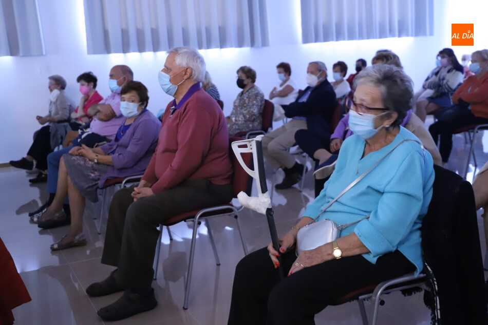 Público asistente a la proyección del Festival de Cortos sobre Personas Mayores. Foto: Lydia González