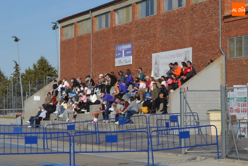 Imagen de la actual grada principal en el municipal Luis García. Archivo