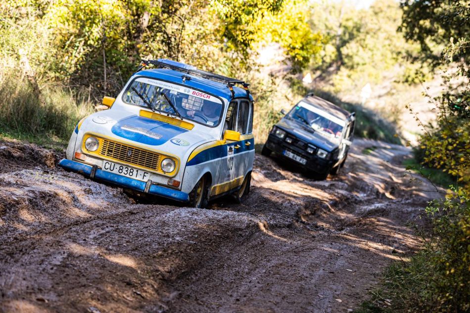 Los participantes son vehículos clásicos de más de 25 años de edad - Iberian Classic Raid Facebook