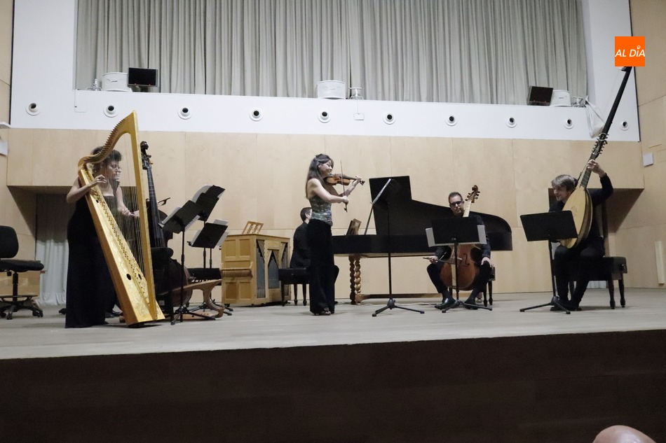 Concierto de Lina Tur Bonet y Musica Alchemica.