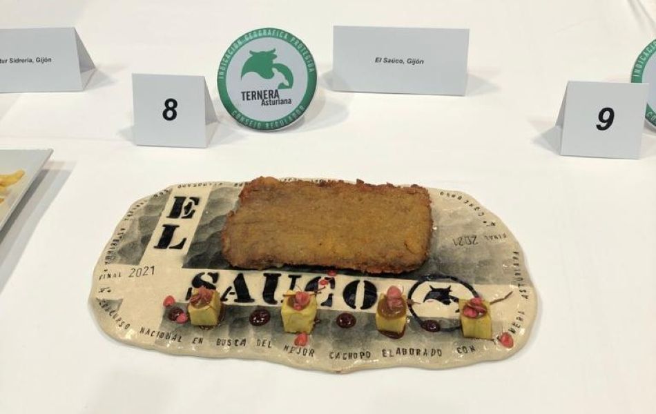 Cachopo del restaurante El Saúco, finalista del concurso - Ternera Asturiana