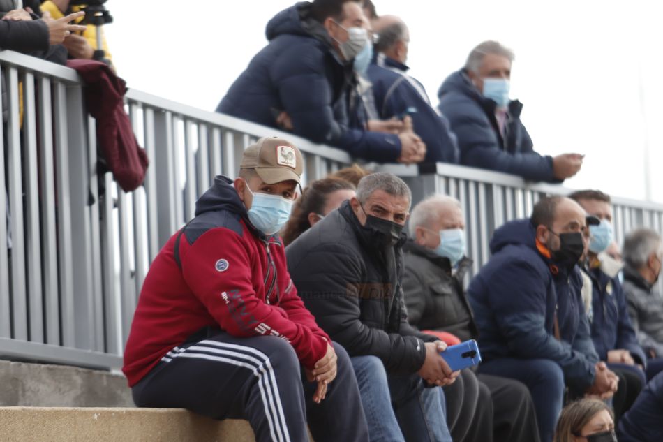 Aficionados, en el Del Bosque / Guillermo García