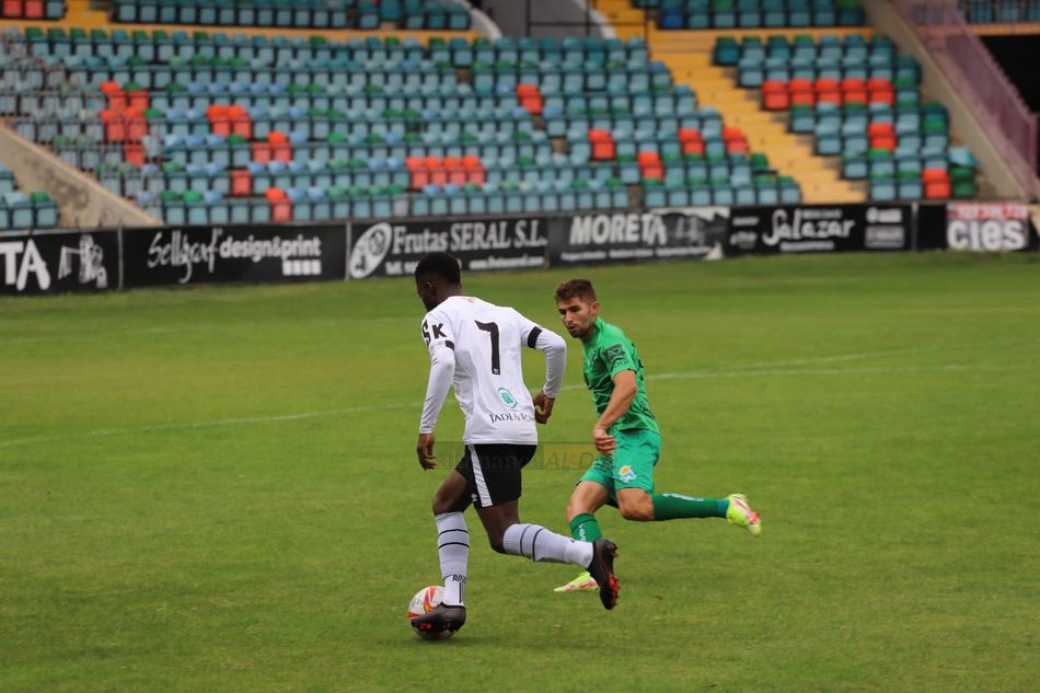 Oumar, del Salamanca B, en el Helmántico / Lydia González