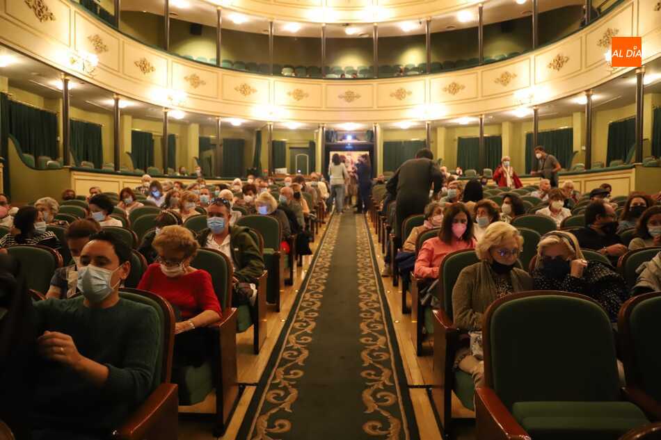 Público en el estreno del documental La reina de las nieves. Foto: Lydia González