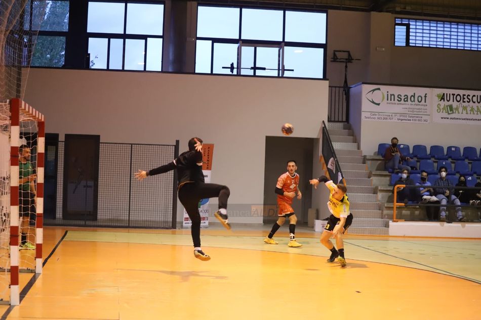 Una acción del partido / Lydia González