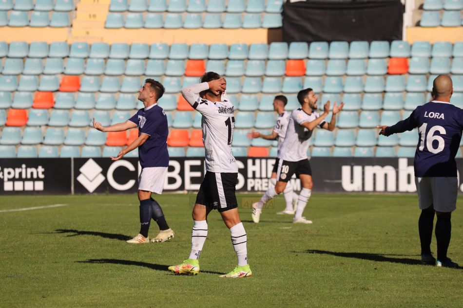 Palomares se lamenta / Lydia González