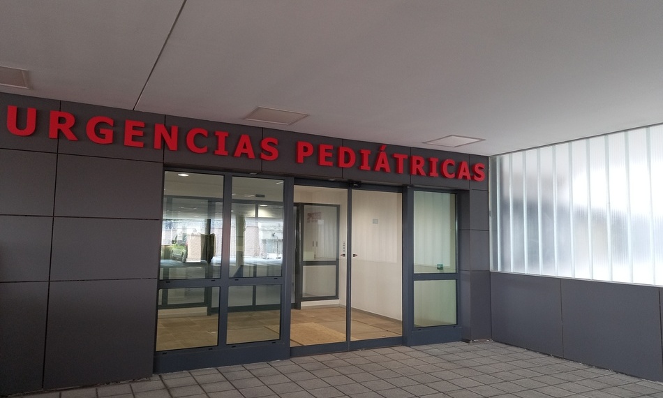 Entrada de acceso a Urgencias Pediátricas