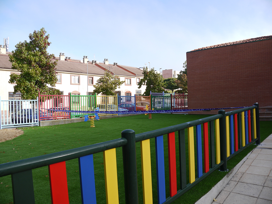 Nueva imagen del patio de Infantil del Colegio Pablo Picasso