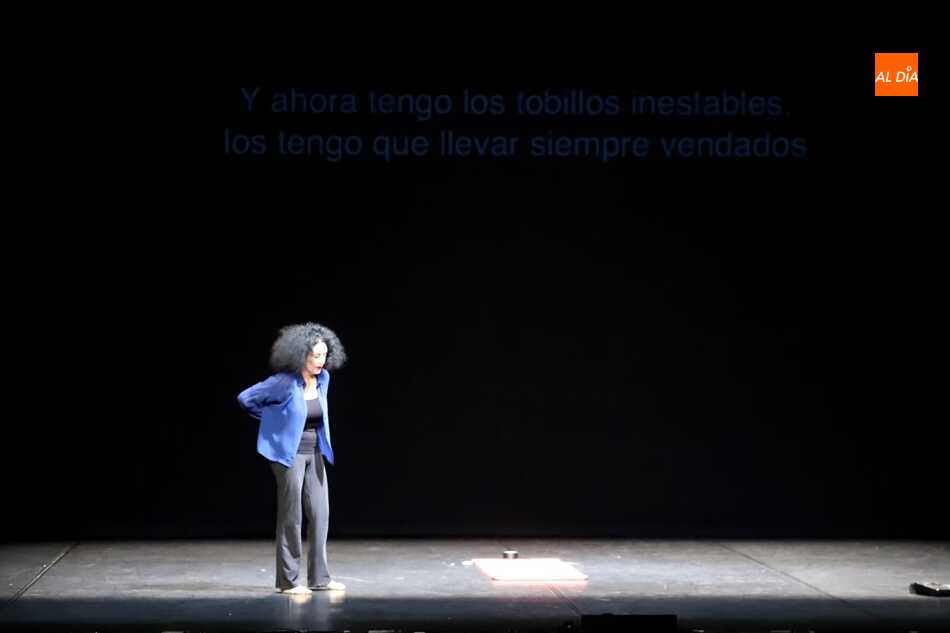 Un momento del espectáculo de Cristiana Marganti en el Teatro Liceo. Foto: Lydia González