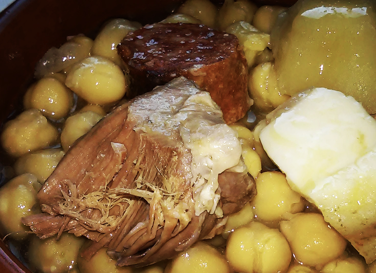 El pincho de cocido puede degustarse cada jueves en Café Bar El Molinillo en Peñaranda