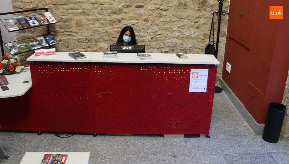 Rosa Almendra Vicente estará al frente de la Oficina de Turismo de Vitigudino / CORRAL