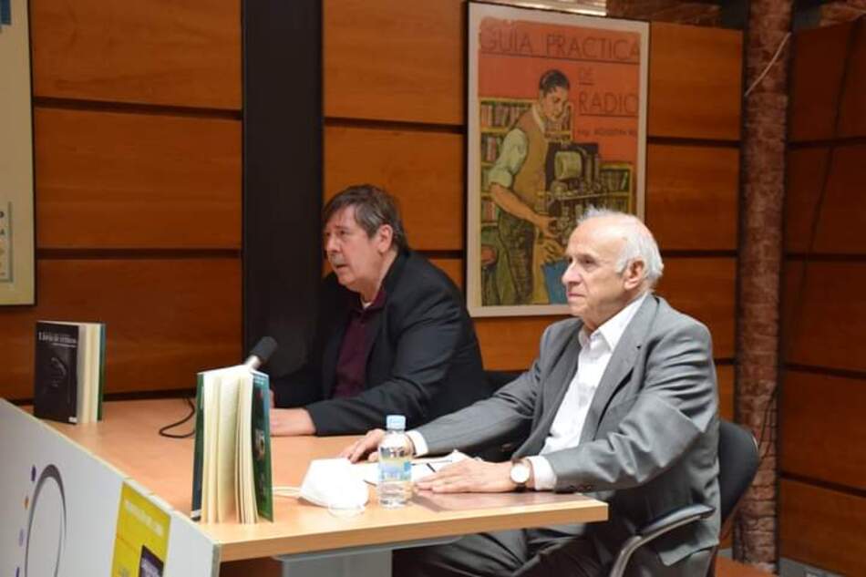 Un momento de la presentación del nuevo libro de Manuel Rodríguez Barba