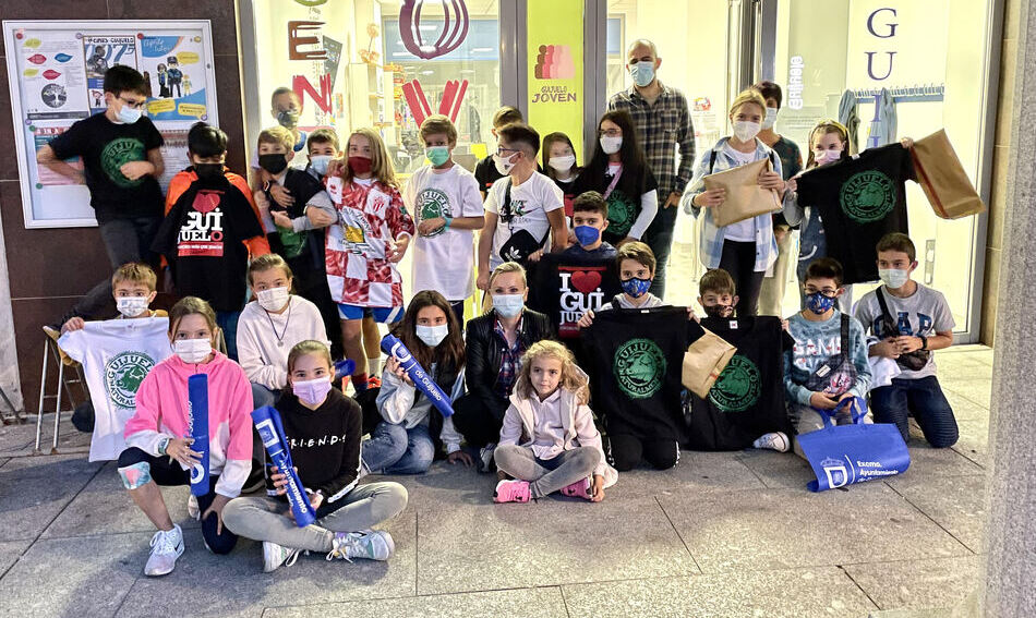 Participantes en el concurso de puzles